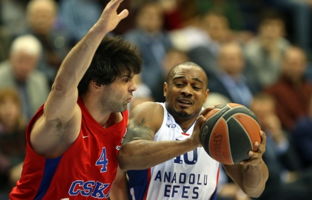 Anadolu Efes, Rusya'da mağlup