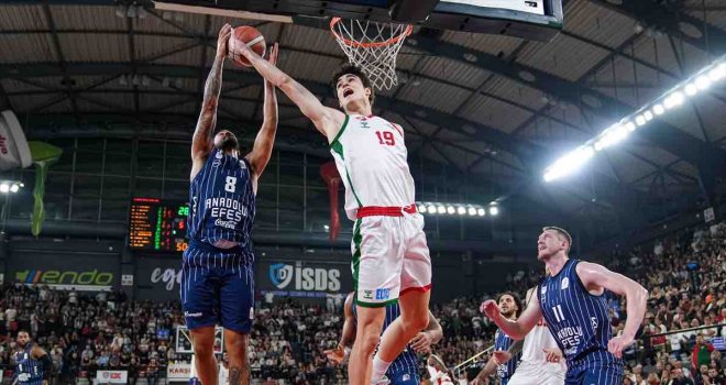 Anadolu Efes son periyotta sonuca gitti