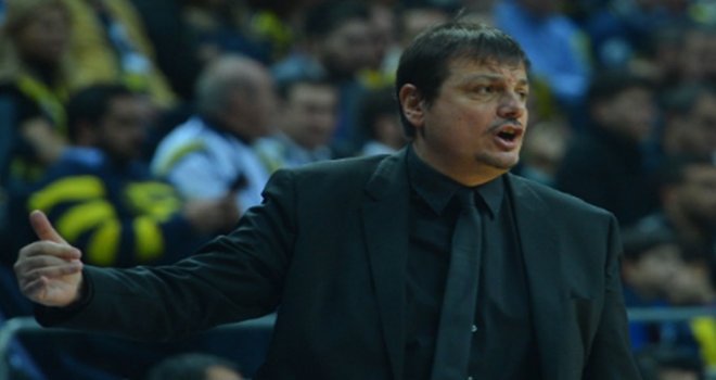 Ataman: Kaybettiğimiz maçları iyi oynayarak kaybediyoruz