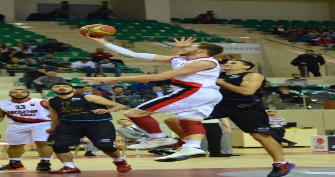 Eskişehir Basket, Socar'ı son çeyrekte solladı