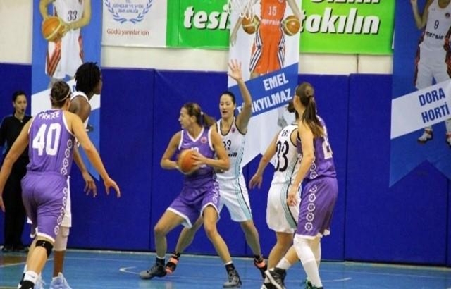 Eurocup'ta Türk Derbisi Mersin Büyükşehir'in...