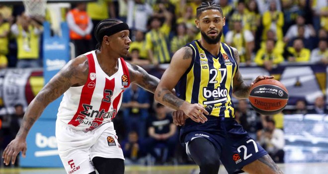Fenerbahçe Beko seriyi Pire'ye taşıdı