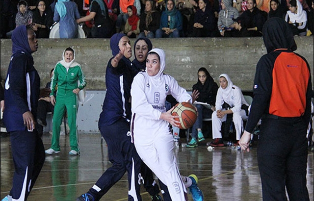 FİBA'dan basketbol maçlarında başörtüsüne izin