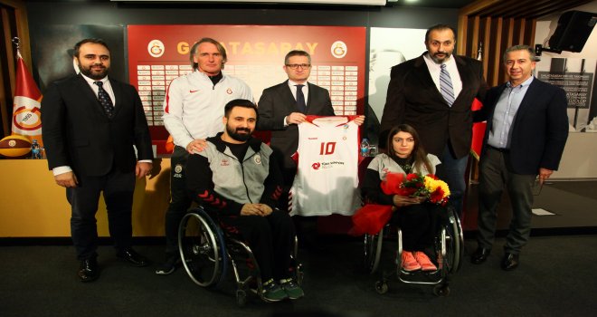 Galatasaray Tekerlekli Sandalye Basketbol Takımı’na sponsor