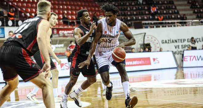 Gaziantep Basketbol Avrupa'da ilk mağlubiyetini aldı