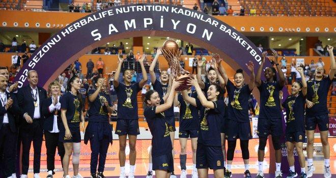 Herbalife Nutrition KBSL’de Şampiyon Fenerbahçe Safiport