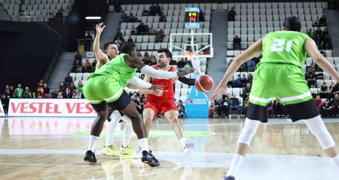 Manisa’da kazanan uzatmada Bahçeşehir