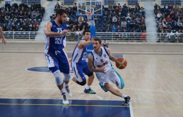 Sinpaş Denizli Basket'ten Pertevniyal'e 26 fark