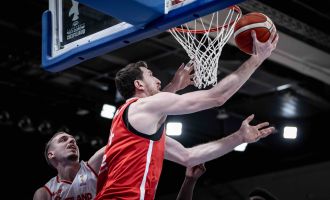 12 Dev Adam İsviçre'de zorlanmadı