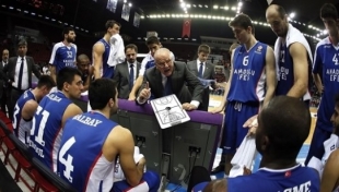 Anadolu Efes, İtalya'dan galibiyetle dönüyor