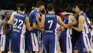 Anadolu Efes, Laboral deplasmanında 