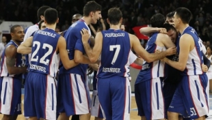 Anadolu Efes, Unics Kazan deplasmanında