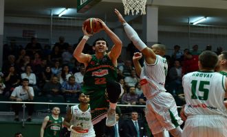 Banvit, AEK deplasmanında