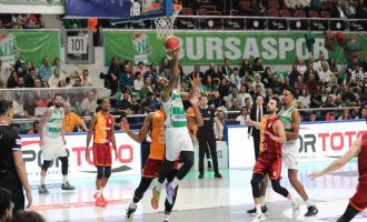 Bursaspor, Galatasaray'ı uzatmada geçti