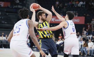 Çekişmeli maçta kazanan Fenerbahçe Beko