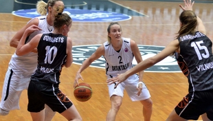 Dişi Kartallar lider bitirdi