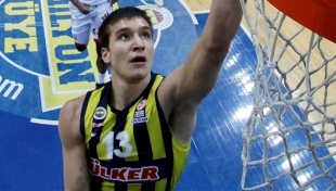 Fenerbahçe Ülker, Novgorod'a fark attı
