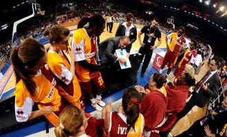 Galatasaray seriyi uzatma peşinde