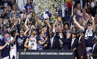 NCAA'de UConn Huskies şampiyon