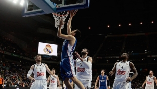 Real'e direnemeyen Anadolu Efes grubu ikinci bitirdi