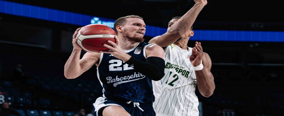 Bahçeşehir Koleji, Erokspor'u geçti