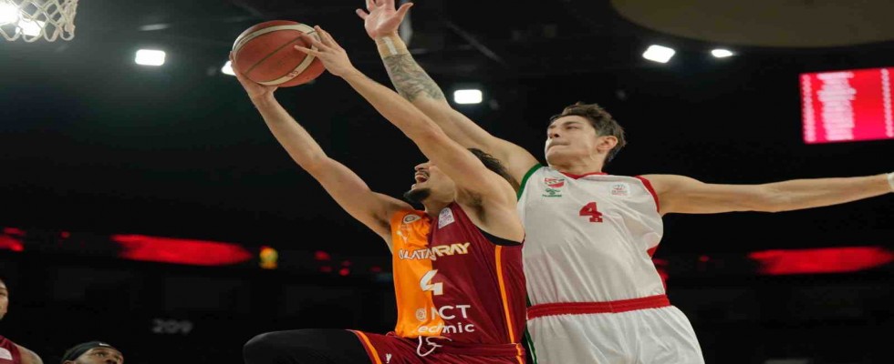 Galatasaray, Karşıyaka'yı farklı geçti