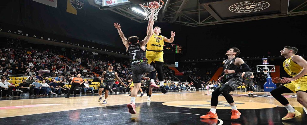 İki uzatmalı maçın galibi Mersin Spor