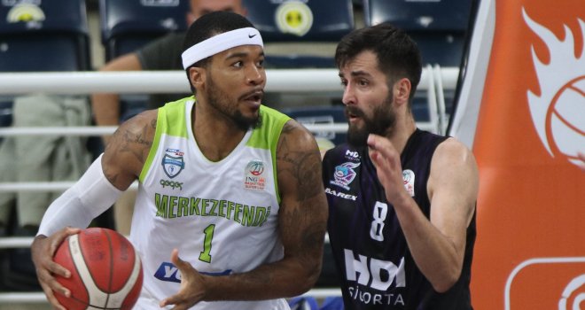 Yukatel Merkezefendi Belediyesi Basket evinde galip